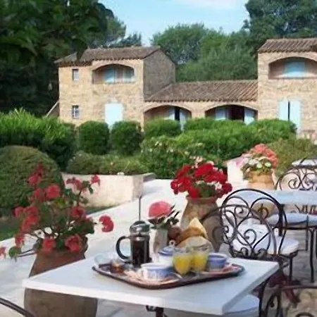 La Pierrerie Hotell 3*