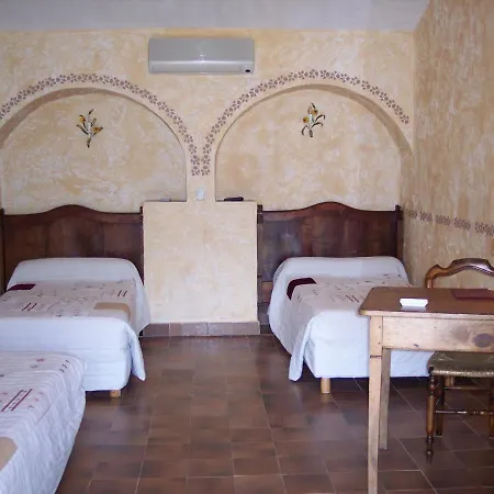 Hotell La Pierrerie 3*