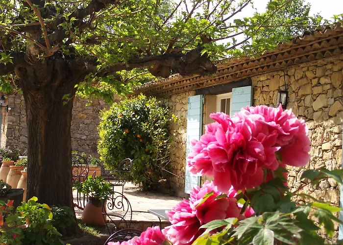 Hotell La Pierrerie 3*