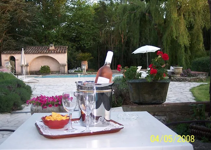 Hotell La Pierrerie 3*